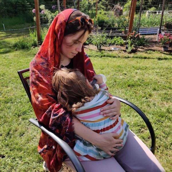 Amanda Knox and her daughter.