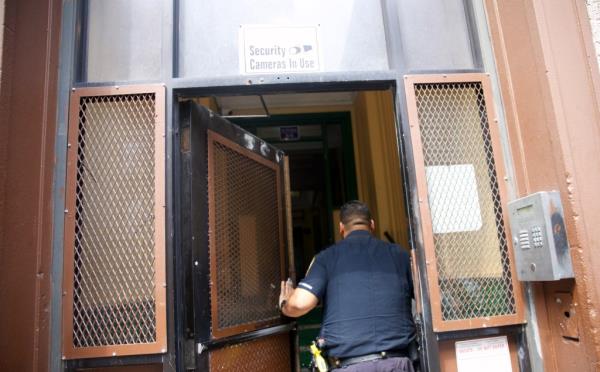 The person whose remains were set on fire inside a shopping cart in Yo<em></em>nkers Mo<em></em>nday was apparently killed in the Bronx – wher<em></em>e human hands were discovered inside a crockpot filled with bleach inside an apartment, authorities and sources said.