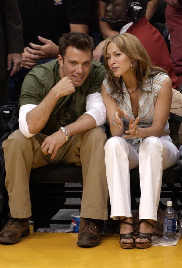Ben Affleck and Jennifer Lopez attend a Lakers game on May 11, 2003.