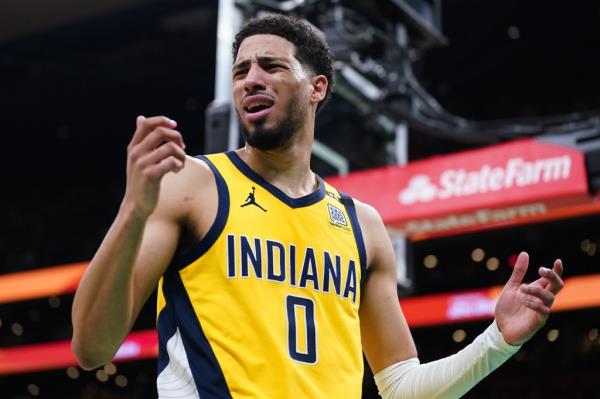 Tyrese Haliburton (0) reacts against the Boston Celtics in the first half during game two of the eastern co<em></em>nference finals for the 2024 NBA playoffs at TD Garden.