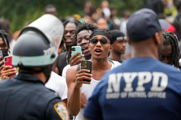 Co<em></em>ntroversial police bill. 
