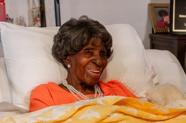 Elizabeth Francis, the oldest person in the U.S., died peacefully at the age of 115 on Tuesday.