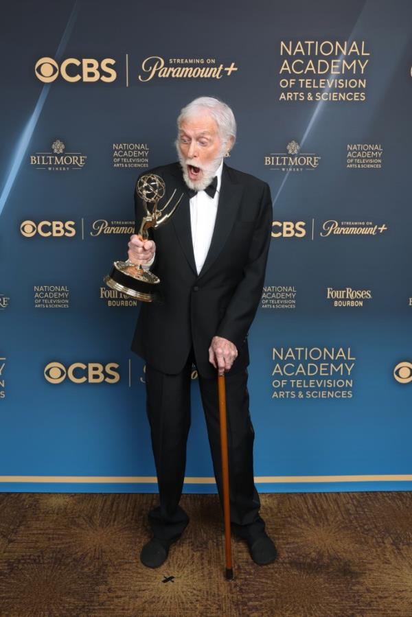 Arlene Silver and Dick Van Dyke in Sept. 2024 at the Creative Arts Emmys. 