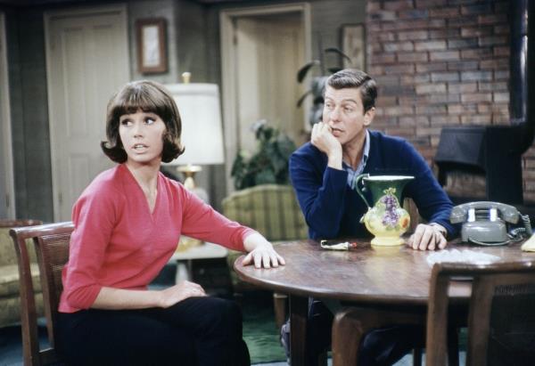 Dick Van Dyke and Mary Tyler Moore in 1965 on 