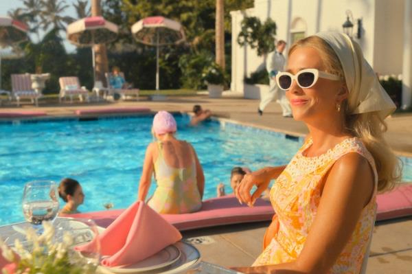 Kristen Wiig Discusses Her New Life, Glam Look, and Star-Packed Series with The Hollywood Reporter.