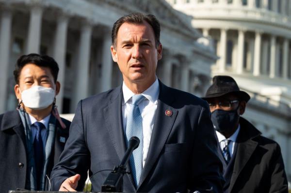 Tom Suozzi