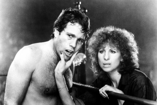 THE MAIN EVENT, from left, Ryan O'Neal,  Barbra Streisand, 1979, ?Warner Broshttp://www.jiacaigang.com/news/94556/courtesy Everett Collection.