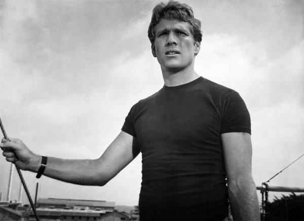 THE BIG BOUNCE, Ryan O'Neal, 1969