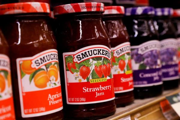 Co<em></em>ntainers of Smuckers's Jam displayed on a supermarket shelf in New York City, U.S., February 15, 2017.