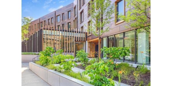 Brooklyn unit in celebrity haven