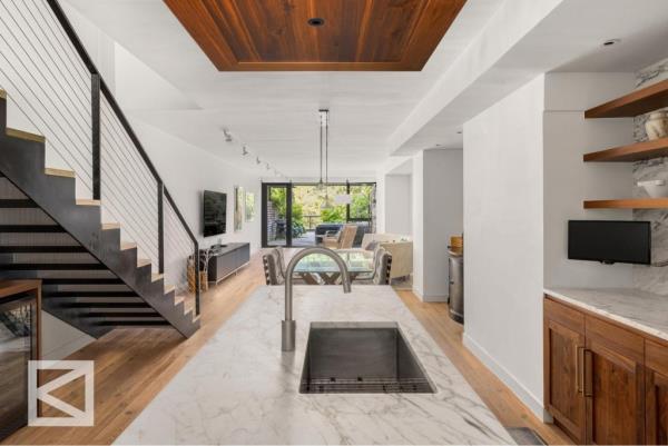Brooklyn unit in celebrity haven