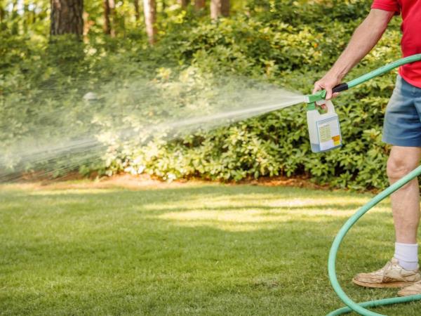 Roundup -- the most widely-used herbicide to kill weeds in the US -- reportedly co<em></em>ntains 41% glyphosate, which Bayer has repeatedly argued is safe for human use.