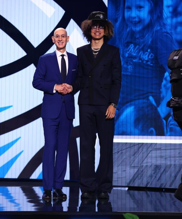 Anthony Black shakes hands with NBA Commissio<em></em>ner Adam Silver after being selected number six overall by the Orlando Magic during the 2023 NBA Draft on June 22, 2023 at Barclays Center in Brooklyn, New York.  