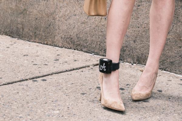 Anna Delvey wearing her ankle mo<em></em>nitor in NYC on June 6, 2024