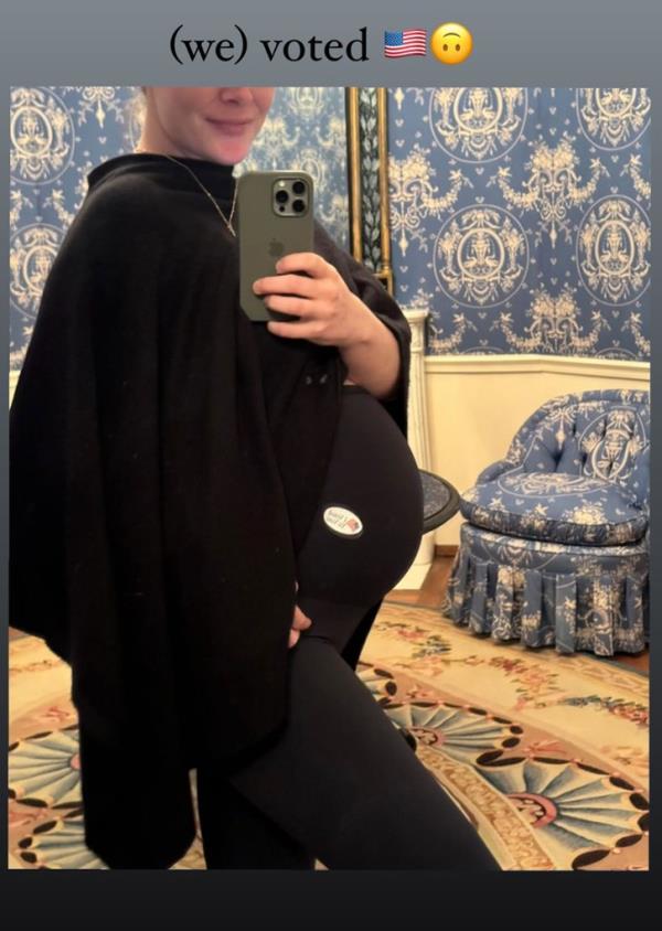 A screengrab of a post made by Naomi Biden announcing her pregnancy.