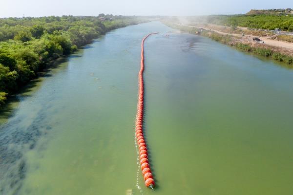 Buoy barrier