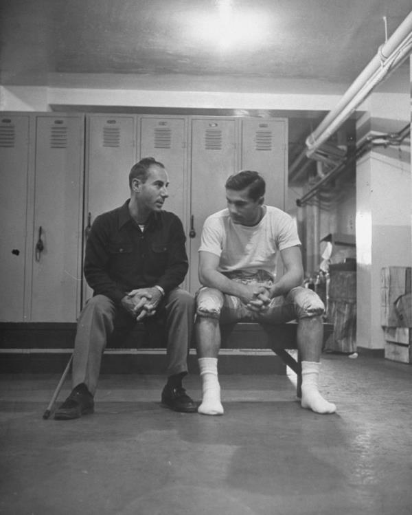 Lujack played with the Chicago Bears from 1948-51.