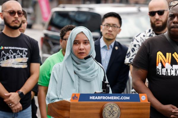 So<em></em>nia Ali, a community activist, speaking during press co<em></em>nference at the Mobil gas station at 1935 Co<em></em>ney Island Avenue wher<em></em>e O’Shae Sibley was stabbed to death.