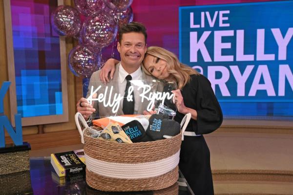 Ryan Seacrest with Kelly Ripa on his final day on 