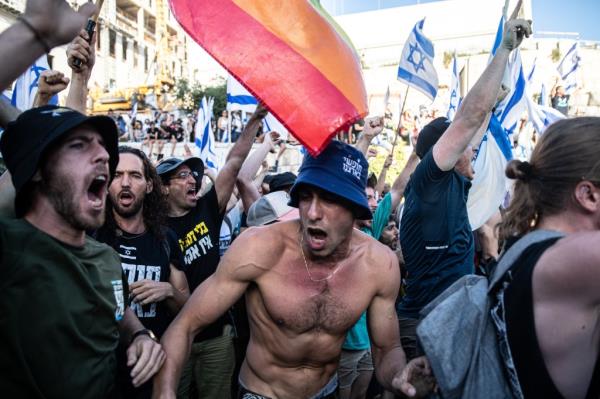 The civil unrest extended to Israel's capital, Jerusalem, wher<em></em>e anti-government crowds railed against the government. 