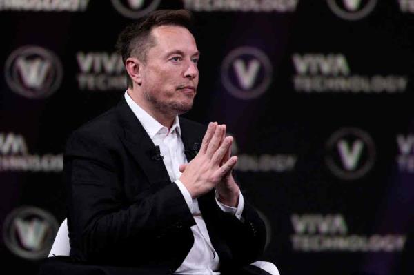 Although a date has yet to be determined for the brawl, Musk's medical plight will keep fans waiting 