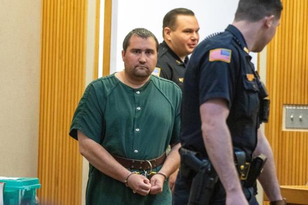Unio<em></em>n Beach youth soccer coach Ryan Gunsauls in handcuffs appearing in court