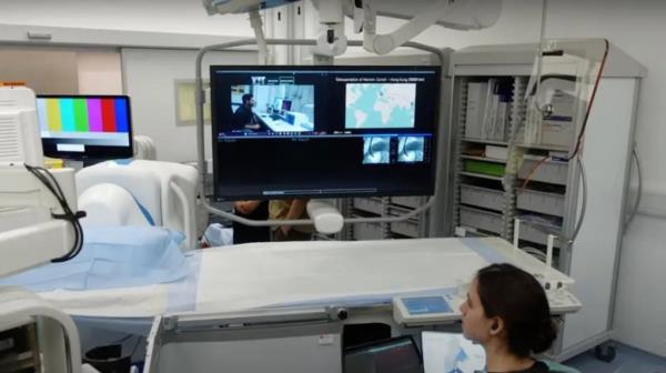 Surgeons use PlayStation co<em></em>ntroller for long-distance endoscopy
