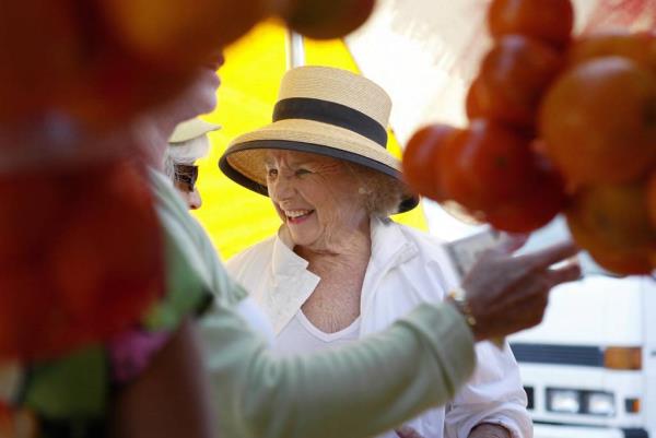 Ethel Kennedy visited Immokalee to see what's happening regarding farmworker rights.</p>

<p>　　