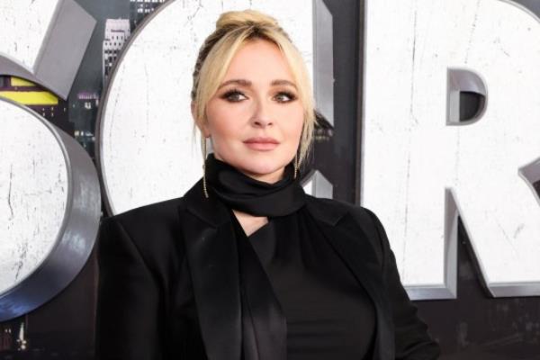 WEST HOLLYWOOD, CALIFORNIA - NOVEMBER 03: Hayden Panettiere attends amfAR Gala Los Angeles 2022 at Pacific Design Center on November 03, 2022 in West Hollywood, California. (Photo by Jon Kopaloff/Getty Images)