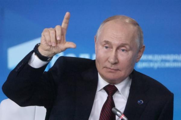 SOCHI, RUSSIA - OCTOBER 5: (RUSSIA OUT) Russian President Vladimir Putin speaks during his annual meeting with participants of the Valdai Discussion Club on October 5, 2023 in Sochi, Russia. President Putin is havin<em></em>g a two-day visit to Russia's Black Sea resort of Sochi to meet foreign and local political experts. (Photo by Contributor/Getty Images)