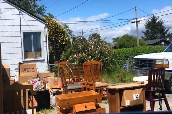 Flash Shelton’s went on YouTube to share how he removed squatters from his mother's home.