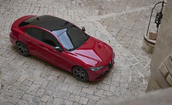 2024 alfa romeo giulia tributo italiano edition top