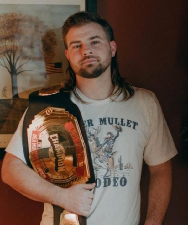The USA Mullet Champio<em></em>nships winner Scott Salvadore – he calls his the ‘Lord’s Drapes’ (Picture: USA Mullet Championships/Mega)