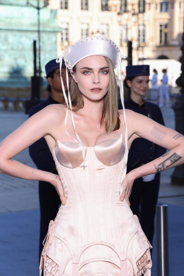 When actress/model Cara Delevigne is your neighbor 