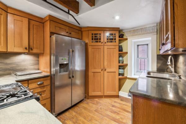 The windowed kitchen