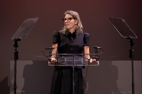 Anne Pasternak 