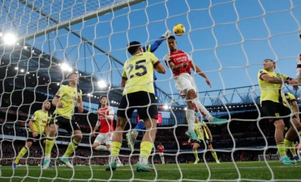 Soccer Football - Premier League - Arsenal v Burnley - Emirates Stadium, London, Britain - November 11, 2023 Arsenal's William Saliba scores their second goal Action Images via Reuters/Andrew Couldridge NO USE WITH UNAUTHORIZED AUDIO, VIDEO, DATA, FIXTURE LISTS, CLUB/LEAGUE LOGOS OR 'LIVE' SERVICES. o<em></em>nLINE IN-MATCH USE LIMITED TO 45 IMAGES, NO VIDEO EMULATION. NO USE IN BETTING, GAMES OR SINGLE CLUB/LEAGUE/PLAYER PUBLICATIONS. TPX IMAGES OF THE DAY