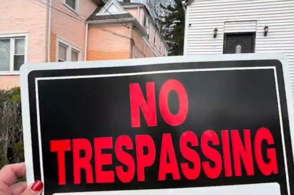 No Trespassing sign