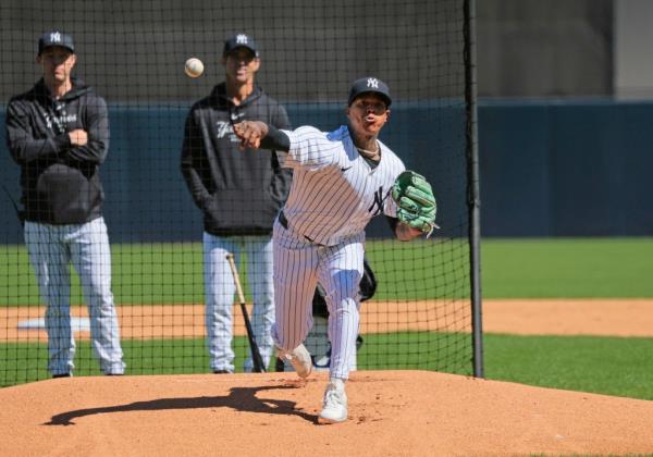 New Yankee Marcus Stroman throws at spring training on Feb. 19, 2024.