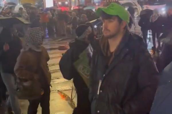 Protesters wearing Palestinian headscarves walked out of a Columbia University Jewish center during an event featuring Israeli reporter Barak Ravid.