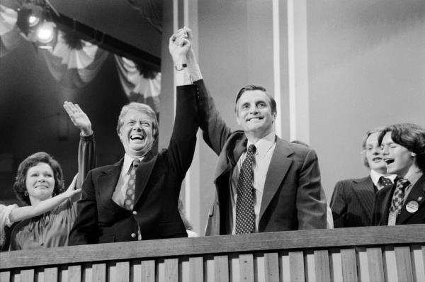 Rosalynn with Jimmy Carter and Walter Mo<em></em>ndale at the Democratic Natio<em></em>nal Co<em></em>nvention in New York City on July 15, 1976.
