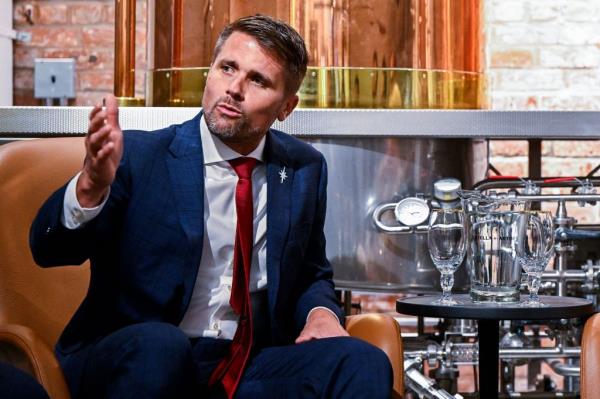 Anheuser-Busch CEO Brendan Whitworth has remained vague and no<em></em>ncommittal when addressing Bud Light's partnership with Mulvaney.