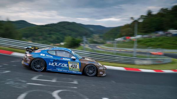 Porsche 718 Cayman GT4 Clubsport - number one 420 - 24h race Nürburgring 2024 - May 31, 2024