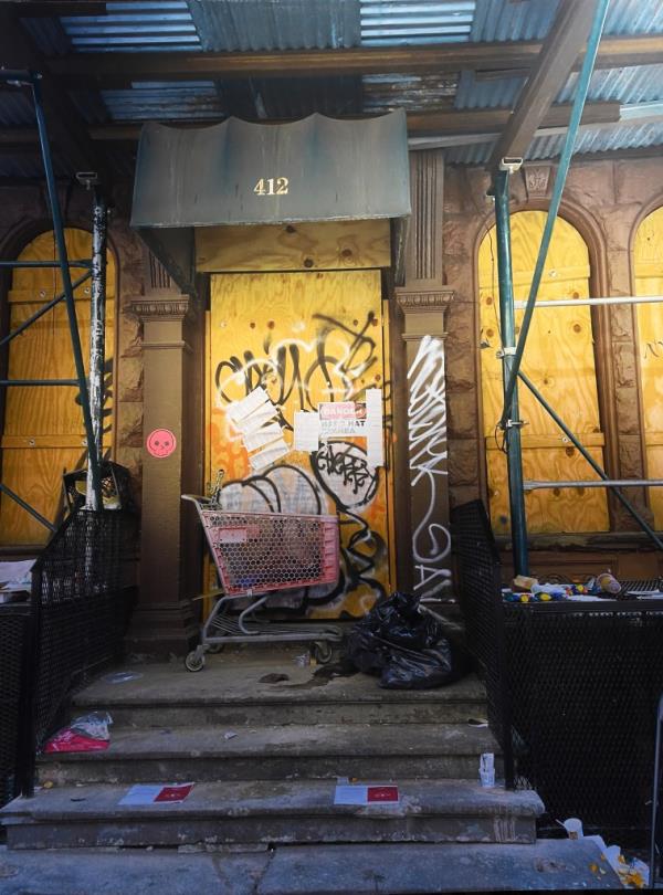 The apartment building at 410 West 46th Street.