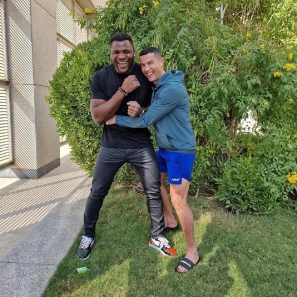 Cristiano Ro<em></em>naldo with Francis Ngannou
