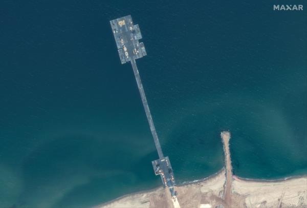 Maxar closeup satellite imagery overview of the Trident floating pier