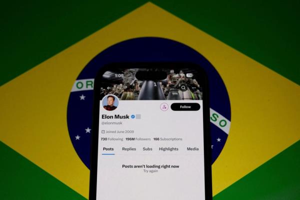 Blocked screen of Elon Musk's X account on a mobile phone in Sao Paulo, Brazil due to telecommunications regulator's ban