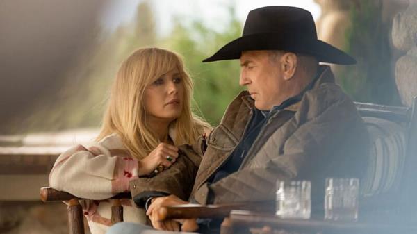 Kelly Reilly as Beth Dutton with Kevin Costner as John Dutton in 