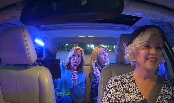 Linda Swann Fox with riders