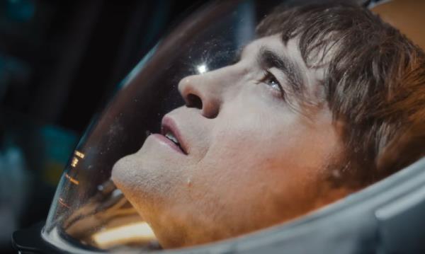 Pattinson was recently asked by a fan why he quit acting.